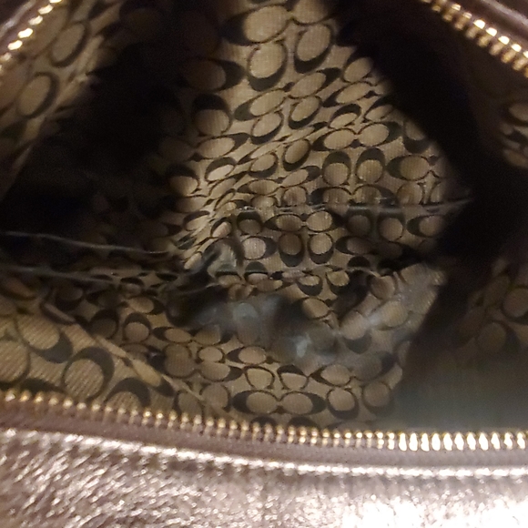 Madison Metallic Leather Small Phoebe Shoulder Bag - Picture 13 of 14